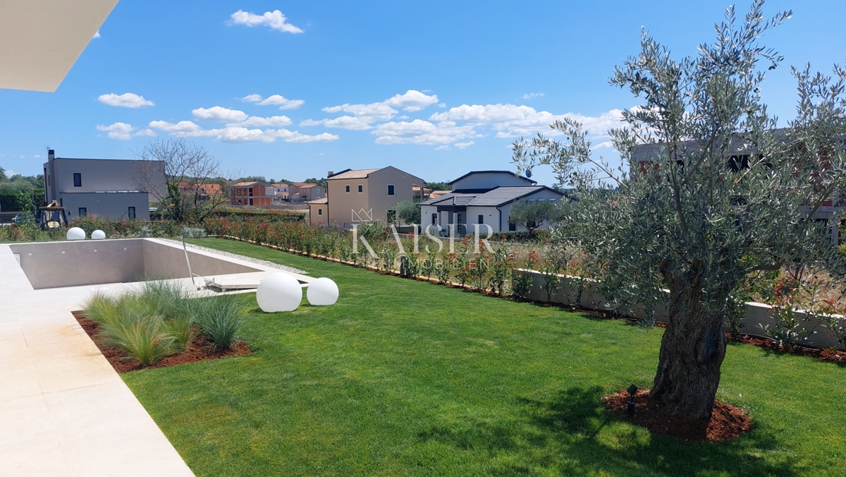 Istria, Parenzo, dintorni - villa moderna con piscina, 330m2
