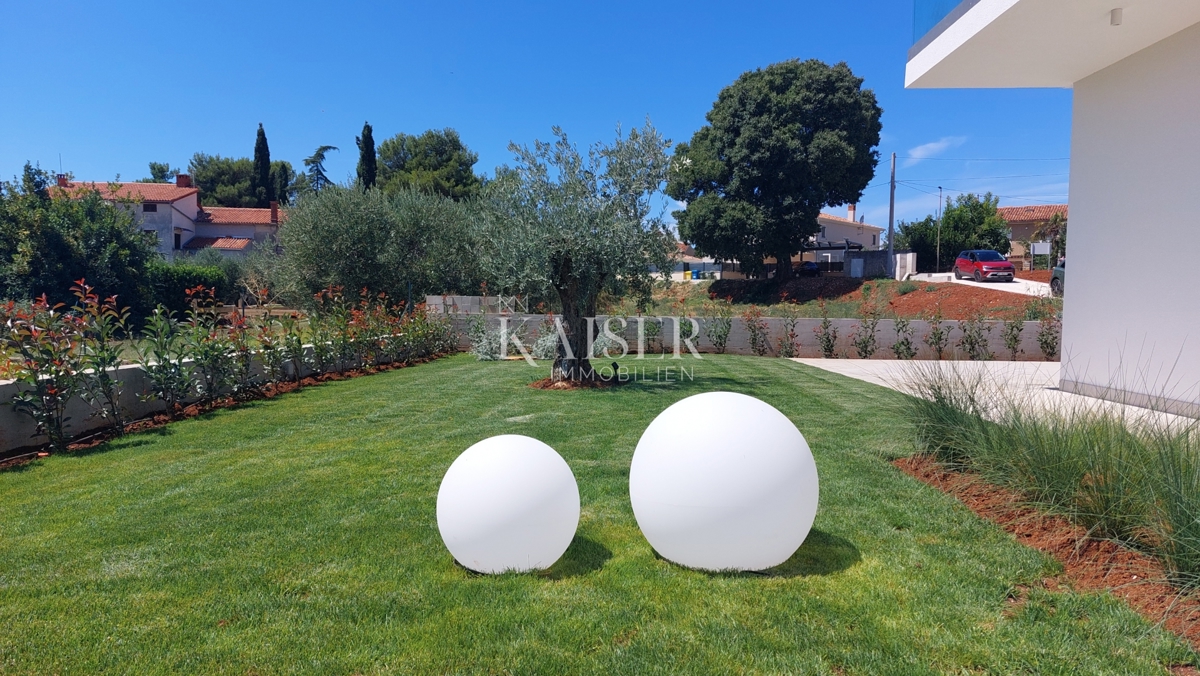 Istria, Parenzo, dintorni - villa moderna con piscina, 330m2