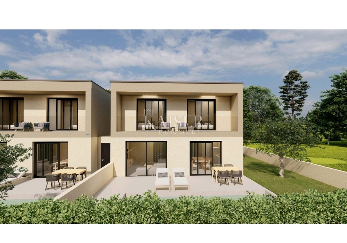 Istria, Parenzo - casa bifamiliare con piscina