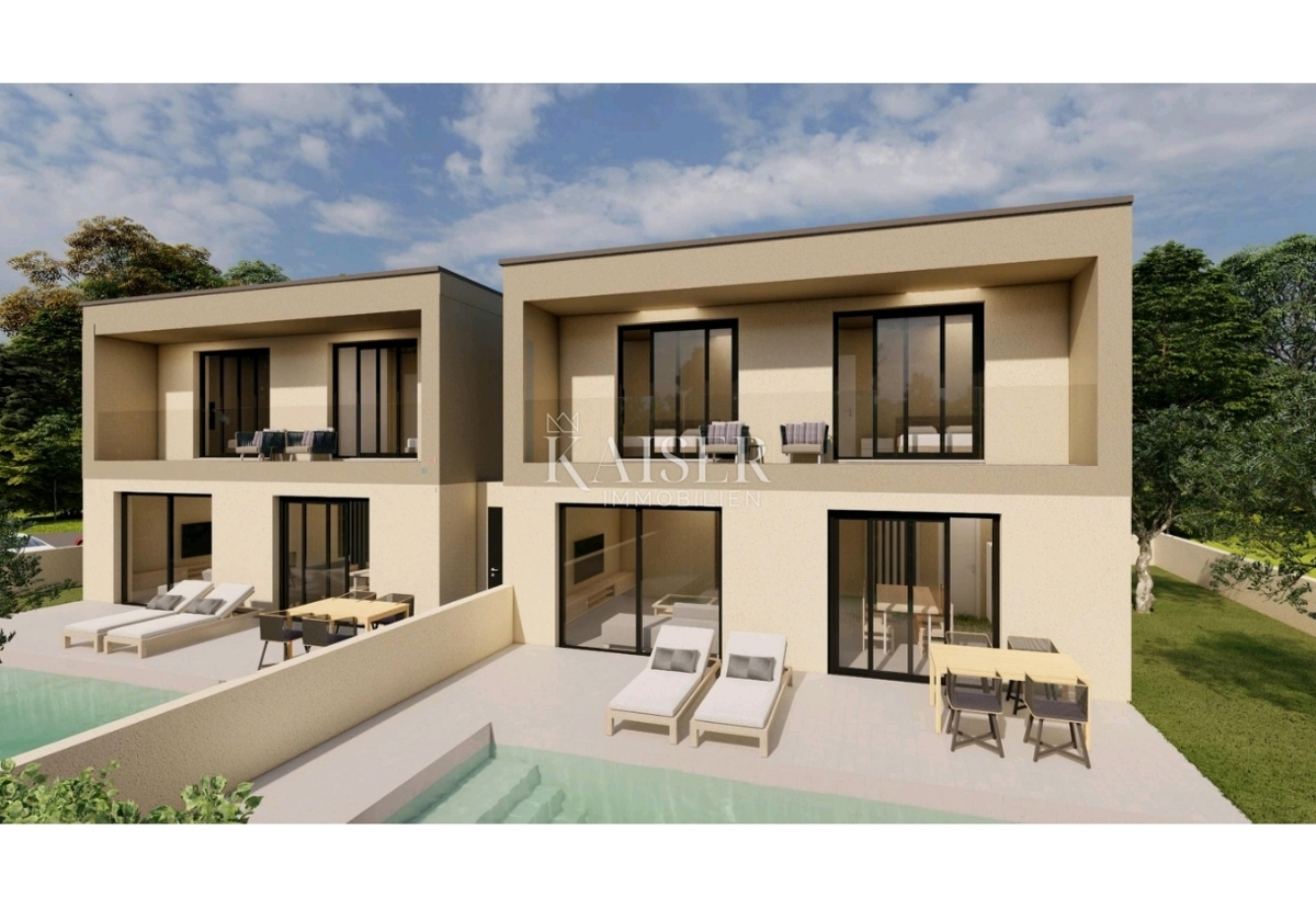 Istria, Parenzo - casa bifamiliare con piscina