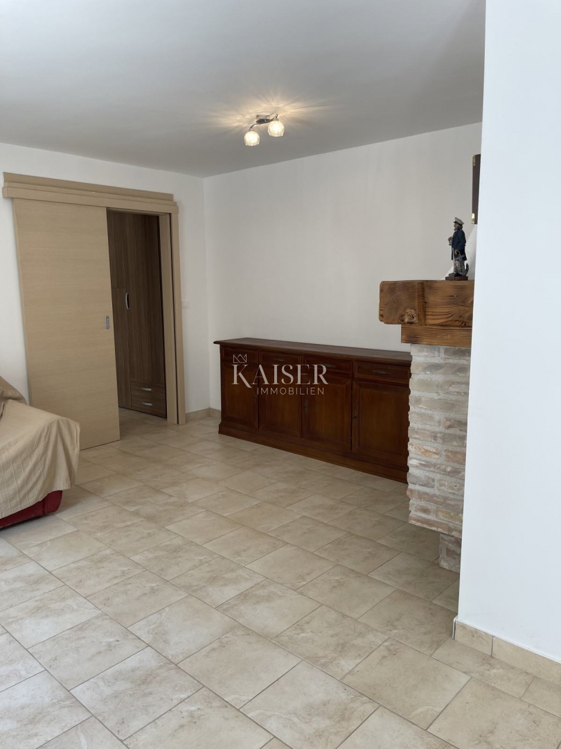 Mali Lošinj, casa storica ristrutturata nel centro, 261 m², 3 piani, giardino