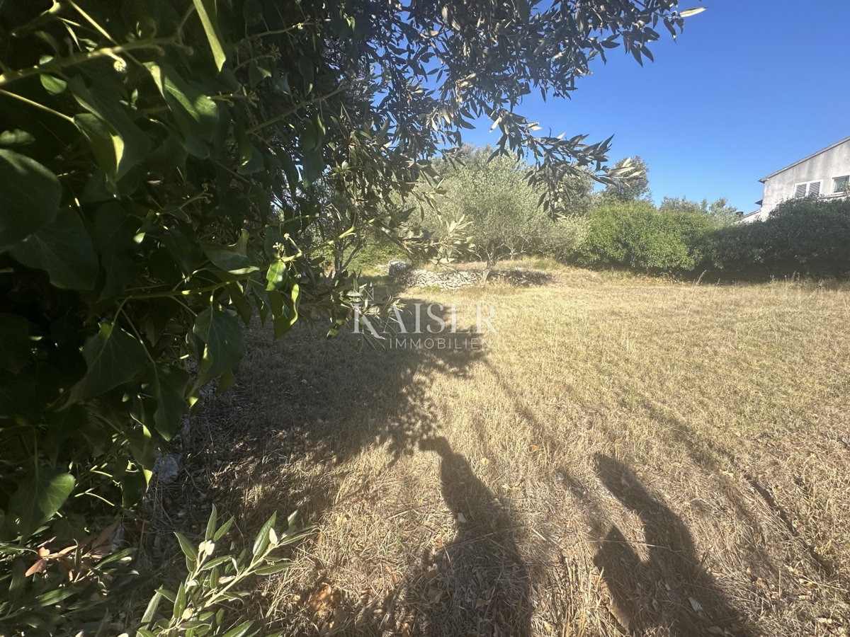 Zara, Diklo - terreno edificabile, a 250 m dal mare e dalla spiaggia. 