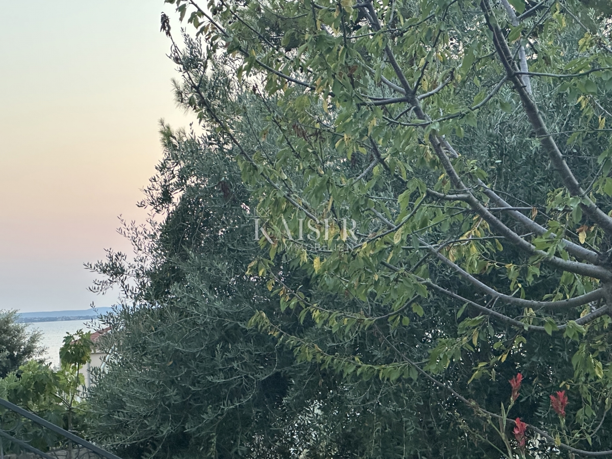 Zara, Diklo - terreno edificabile, a 250 m dal mare e dalla spiaggia. 