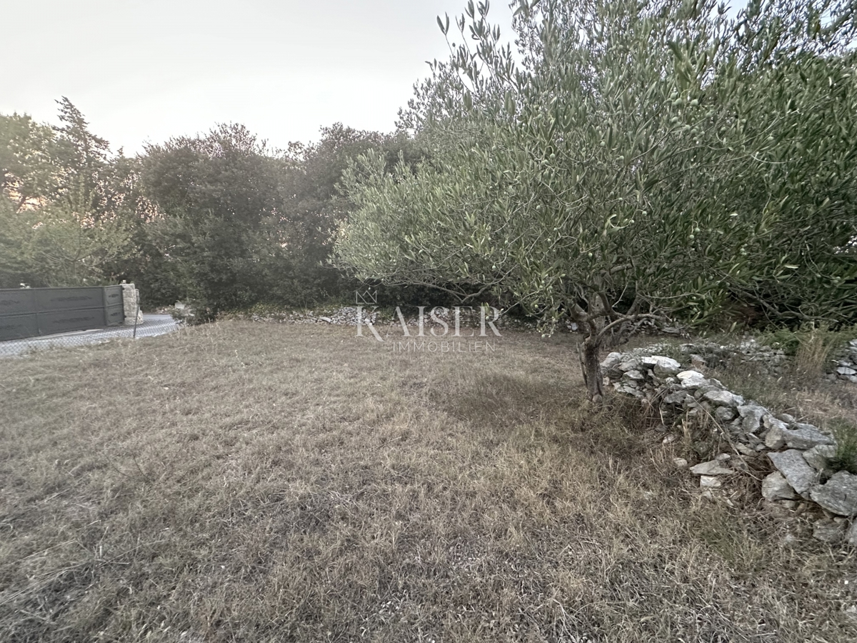 Zara, Diklo - terreno edificabile, a 250 m dal mare e dalla spiaggia. 