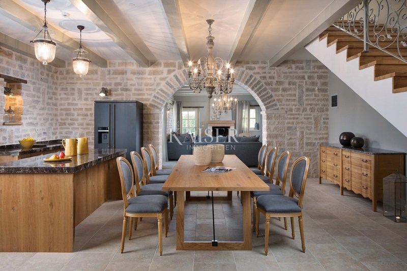 Istria - Canfanaro, villa rustica in pietra in stile istriano