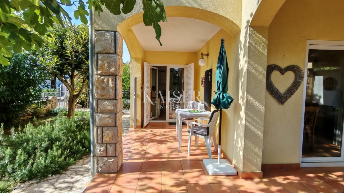 Isola di Krk, Malinska - casa bifamiliare 100m2 con vista mare