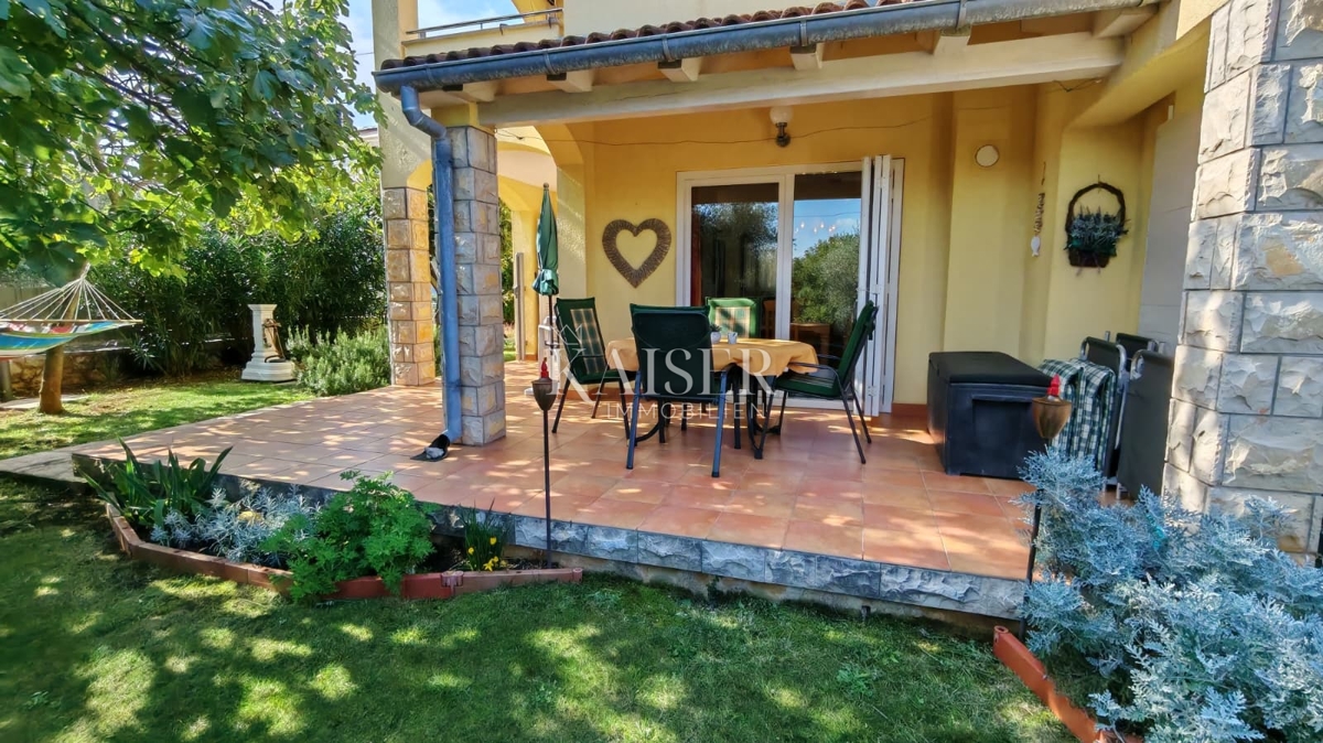 Isola di Krk, Malinska - casa bifamiliare 100m2 con vista mare