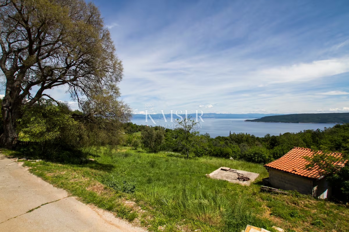 Opatija, Brseč - graziosa casa con splendida vista mare, 120 m2