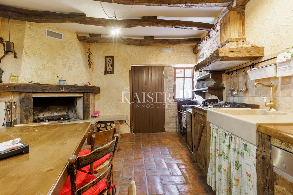 Opatija, Brseč - graziosa casa con splendida vista mare, 120 m2