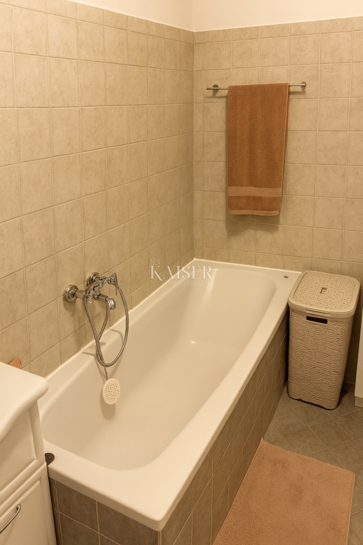 ZaraSpazioso appartamento con tre camere da letto 94,6 m² - Smiljevac, pronto per essere abitato immediatamente (possibilità di permuta)