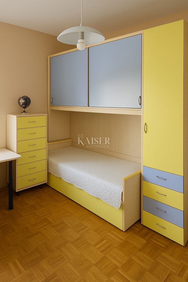 ZaraSpazioso appartamento con tre camere da letto 94,6 m² - Smiljevac, pronto per essere abitato immediatamente (possibilità di permuta)