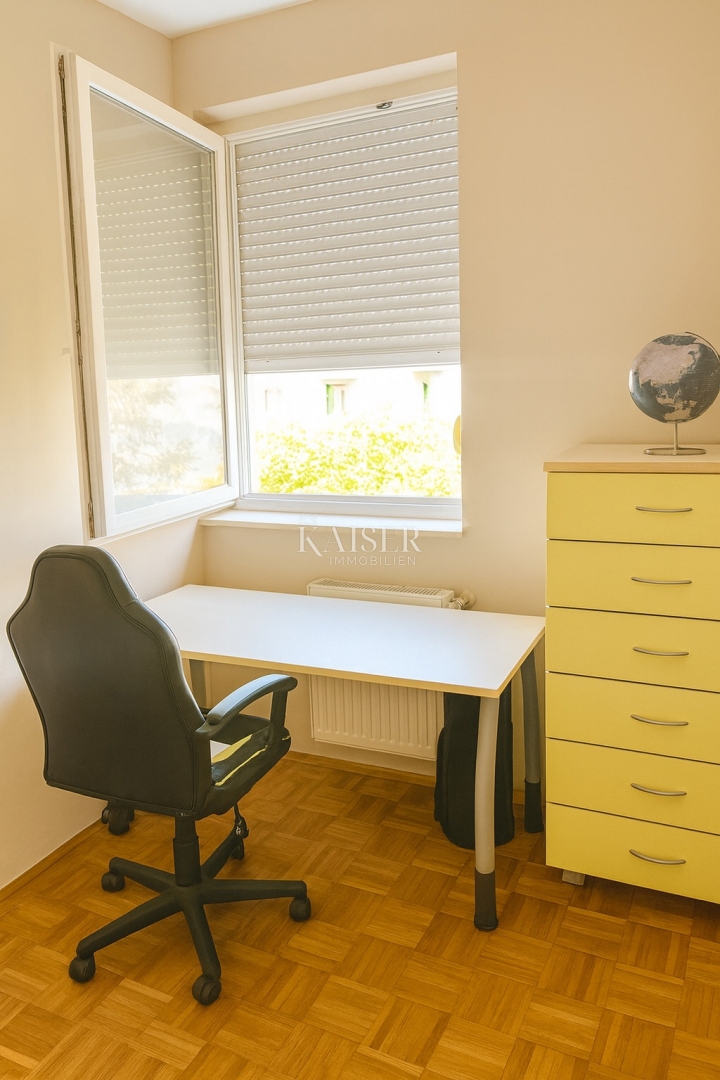 ZaraSpazioso appartamento con tre camere da letto 94,6 m² - Smiljevac, pronto per essere abitato immediatamente (possibilità di permuta)