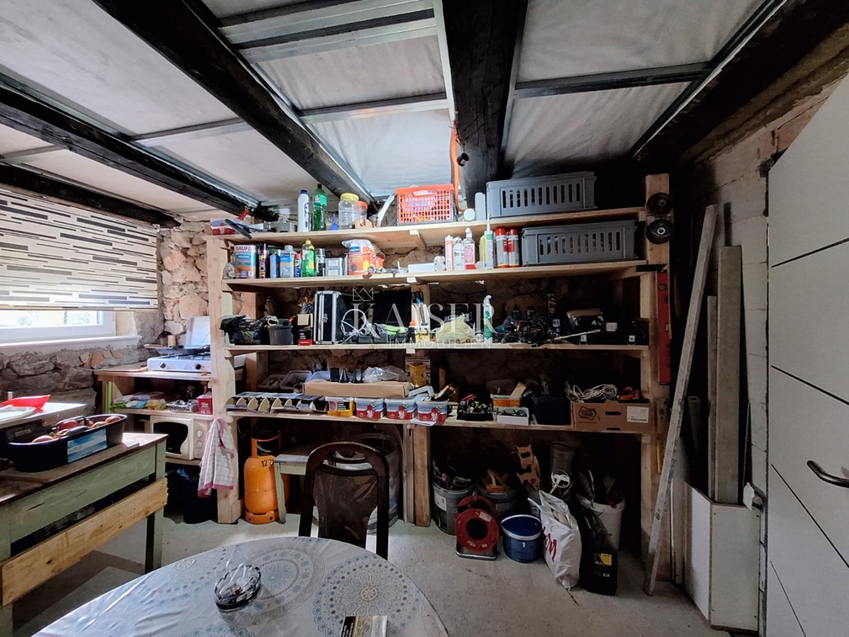 Vrbovsko - casa indipendente con giardino, recentemente ristrutturata