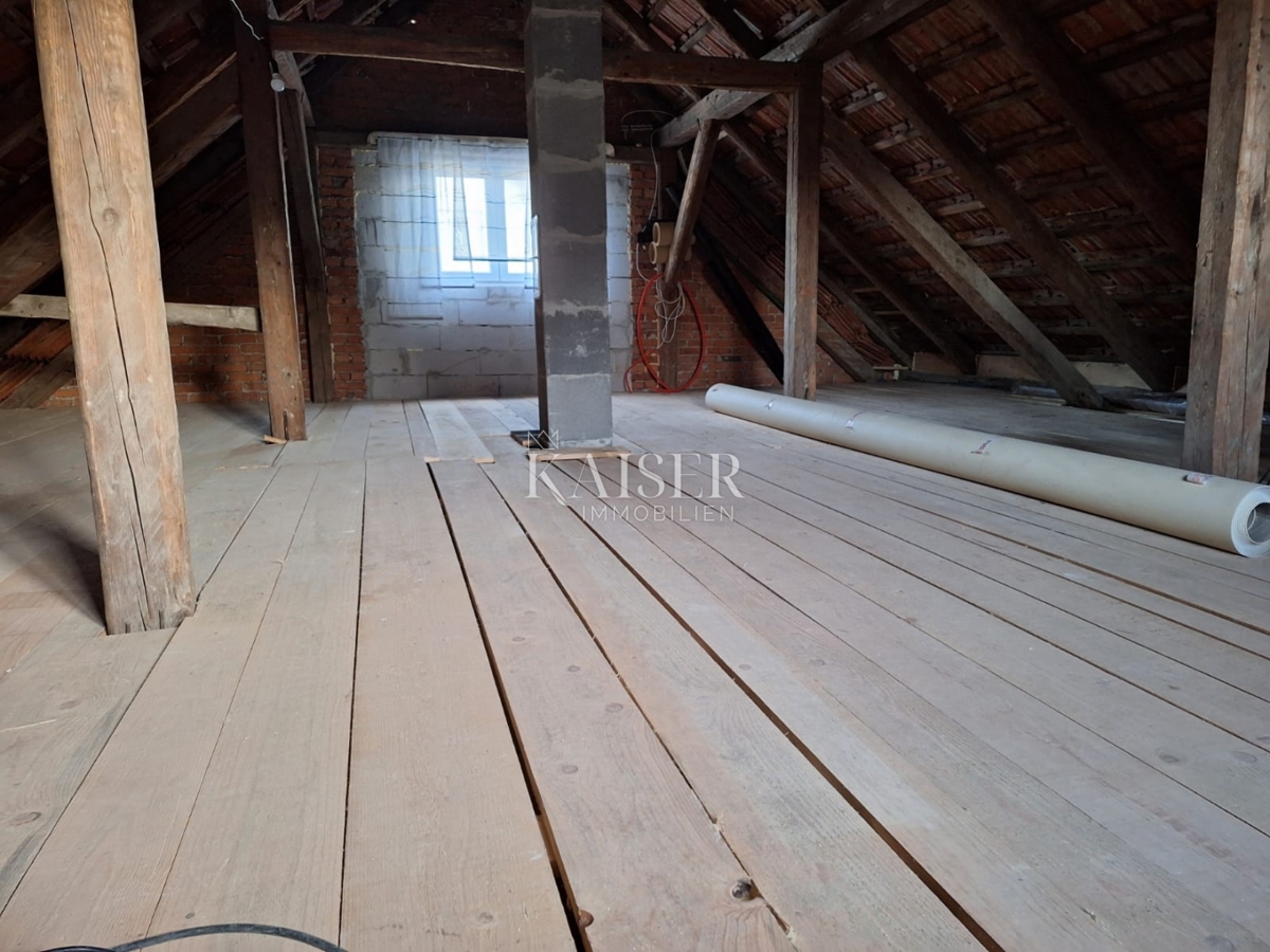Vrbovsko - casa indipendente con giardino, recentemente ristrutturata