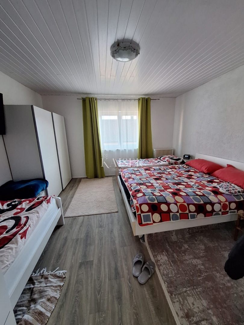 Vrbovsko - casa indipendente con giardino, recentemente ristrutturata