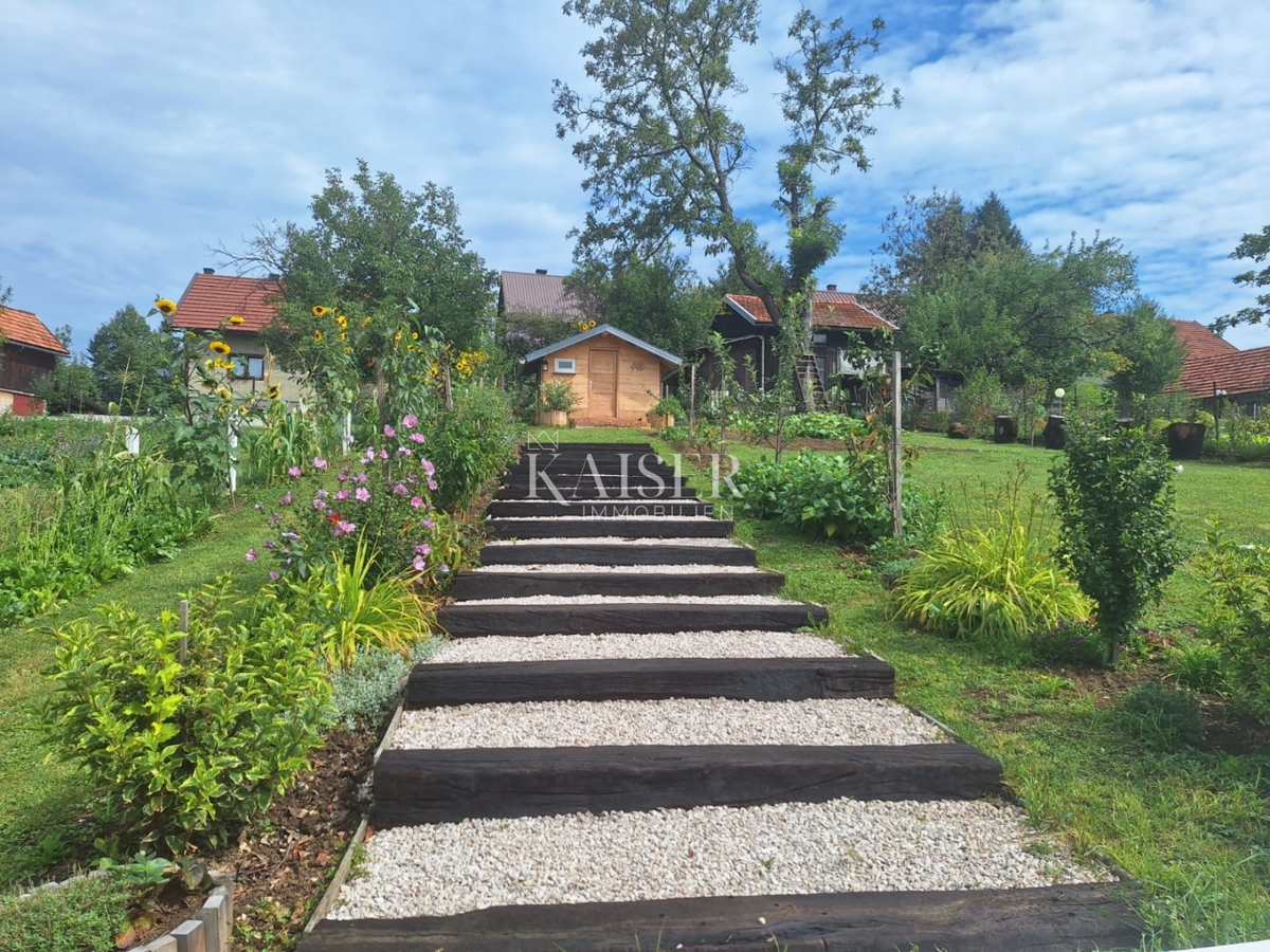 Vrbovsko - casa indipendente con giardino, recentemente ristrutturata