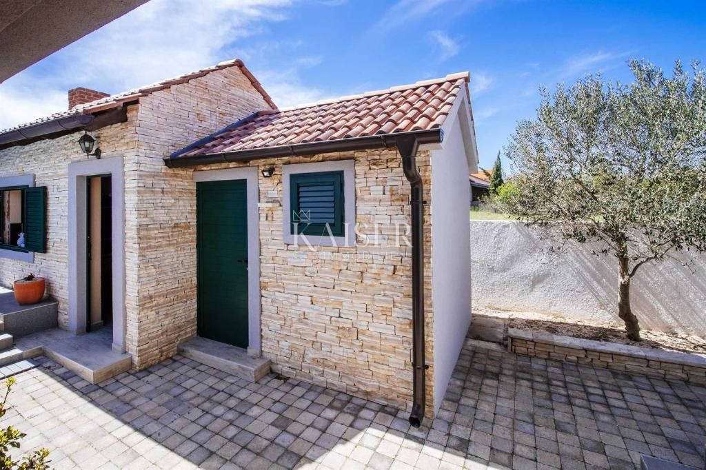 Casa Crno, Zadar, 510m2