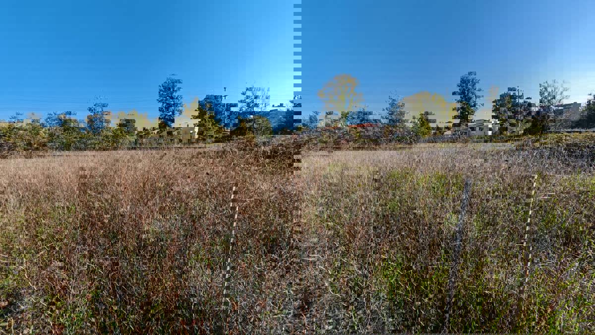 Istria, Pola - terreno edificabile di 810 m² in posizione tranquilla