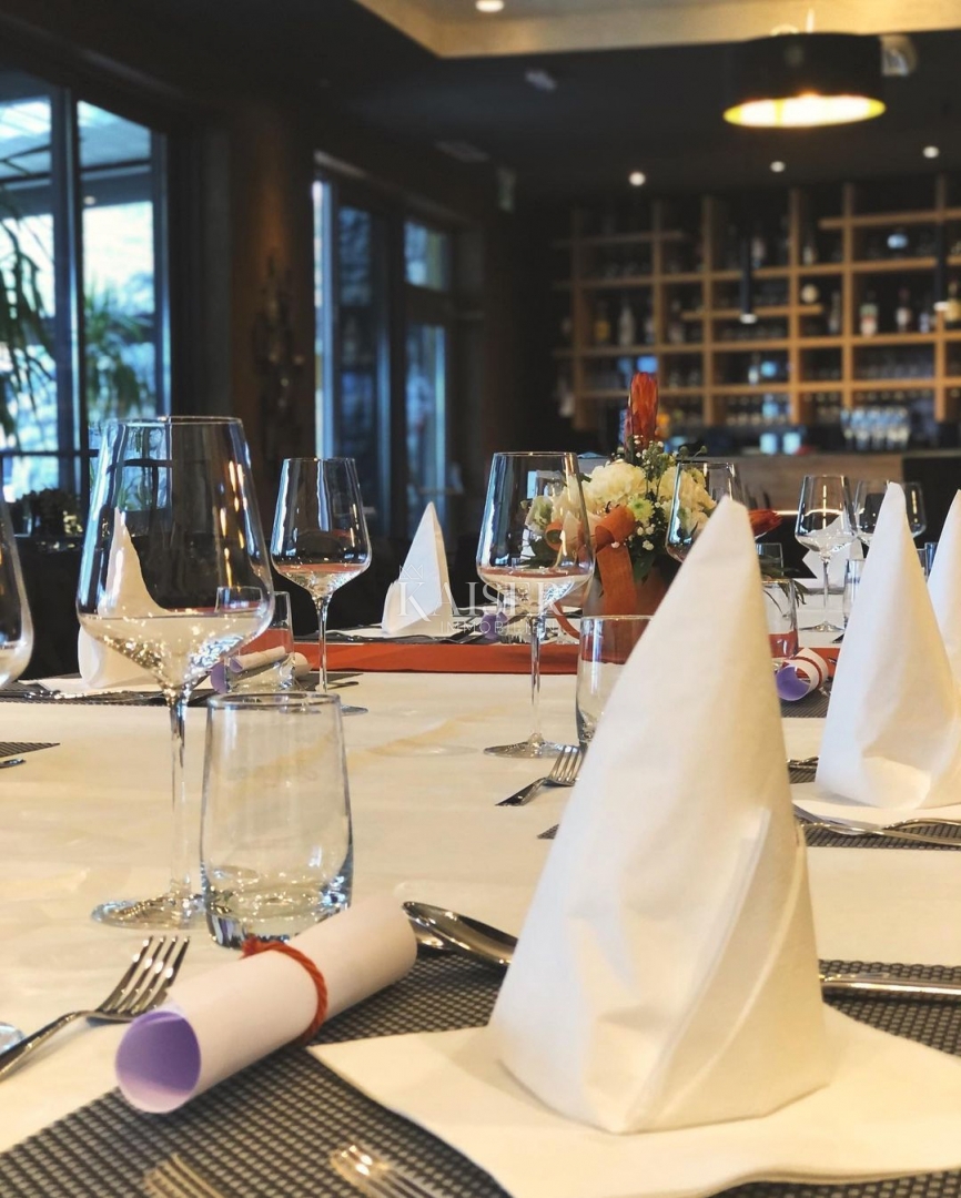 Hotel di lusso di nuova costruzione con ristorante, in posizione privilegiata sul mare, Senj