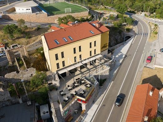 Hotel di lusso di nuova costruzione con ristorante, in posizione privilegiata sul mare, Senj