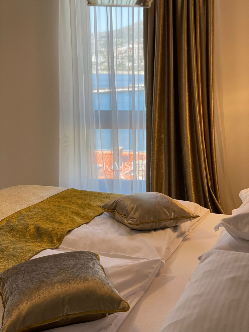 Hotel di lusso di nuova costruzione con ristorante, in posizione privilegiata sul mare, Senj