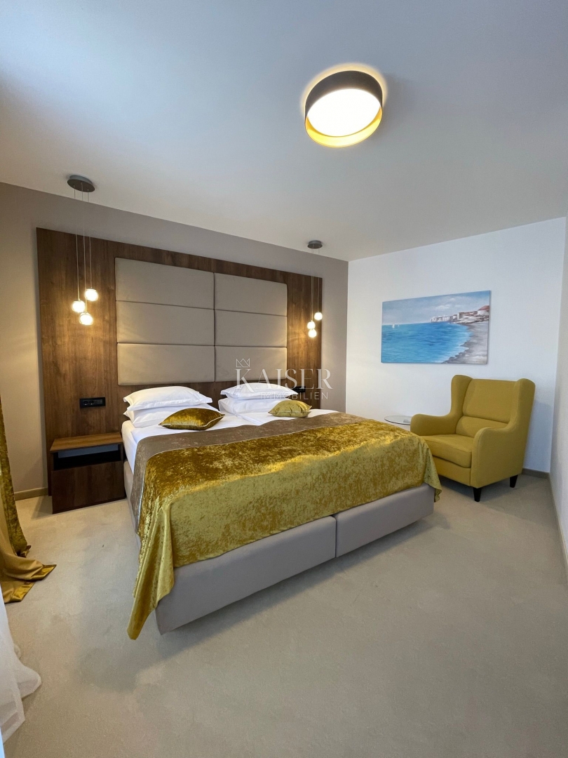 Hotel di lusso di nuova costruzione con ristorante, in posizione privilegiata sul mare, Senj