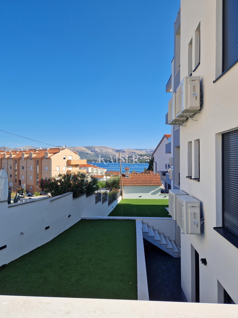 Čiovo, attico di lusso con terrazza sul tetto e vista panoramica sul mare