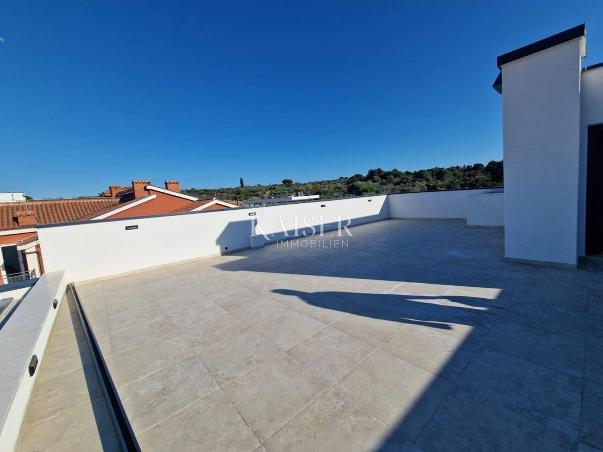 Čiovo, attico di lusso con terrazza sul tetto e vista panoramica sul mare