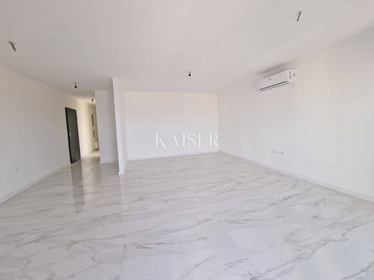 Čiovo, attico di lusso con terrazza sul tetto e vista panoramica sul mare