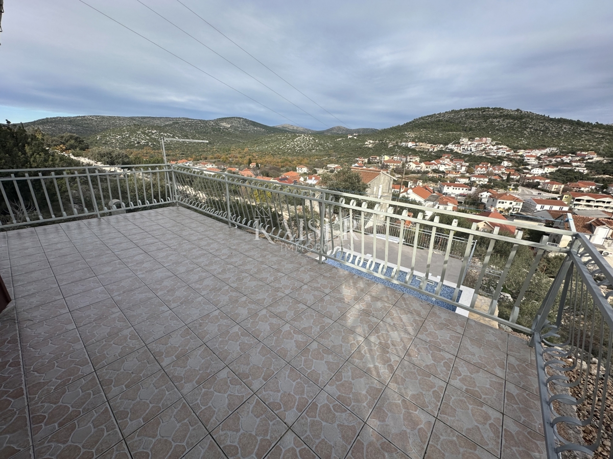Trogir, Marina - Casa 80 m2 con piscina e vista mare