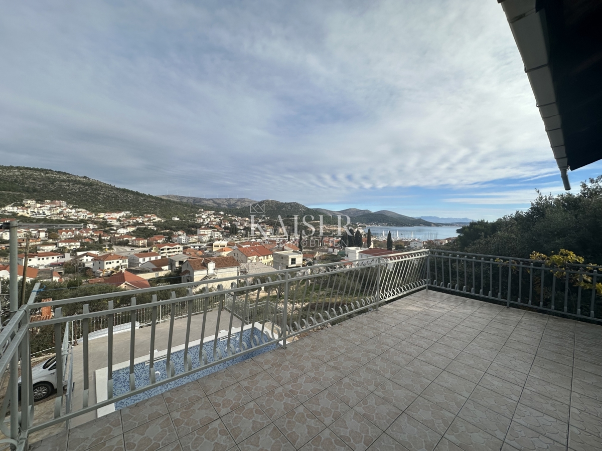 Trogir, Marina - Casa 80 m2 con piscina e vista mare