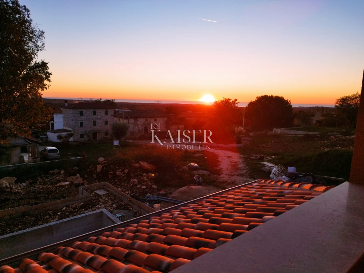 Istria - zona Parenzo, villa rustica con vista mare