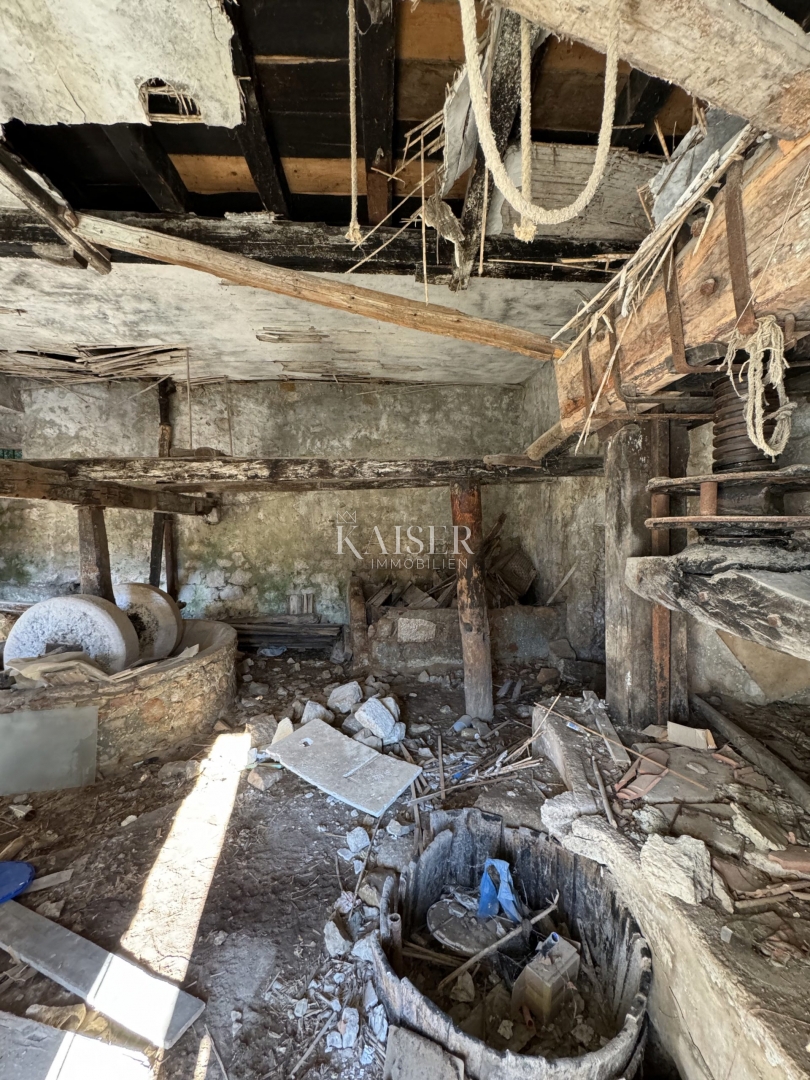 Palazzo storico a Sipanska Luka