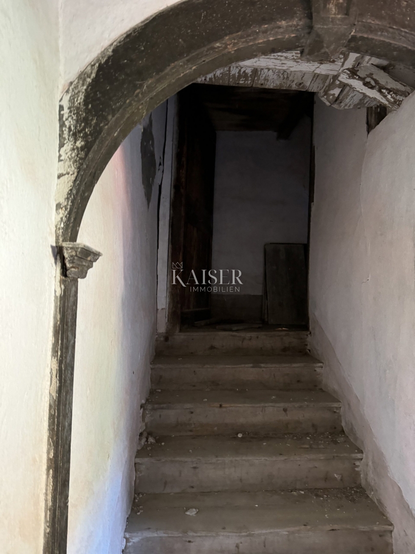 Palazzo storico a Sipanska Luka