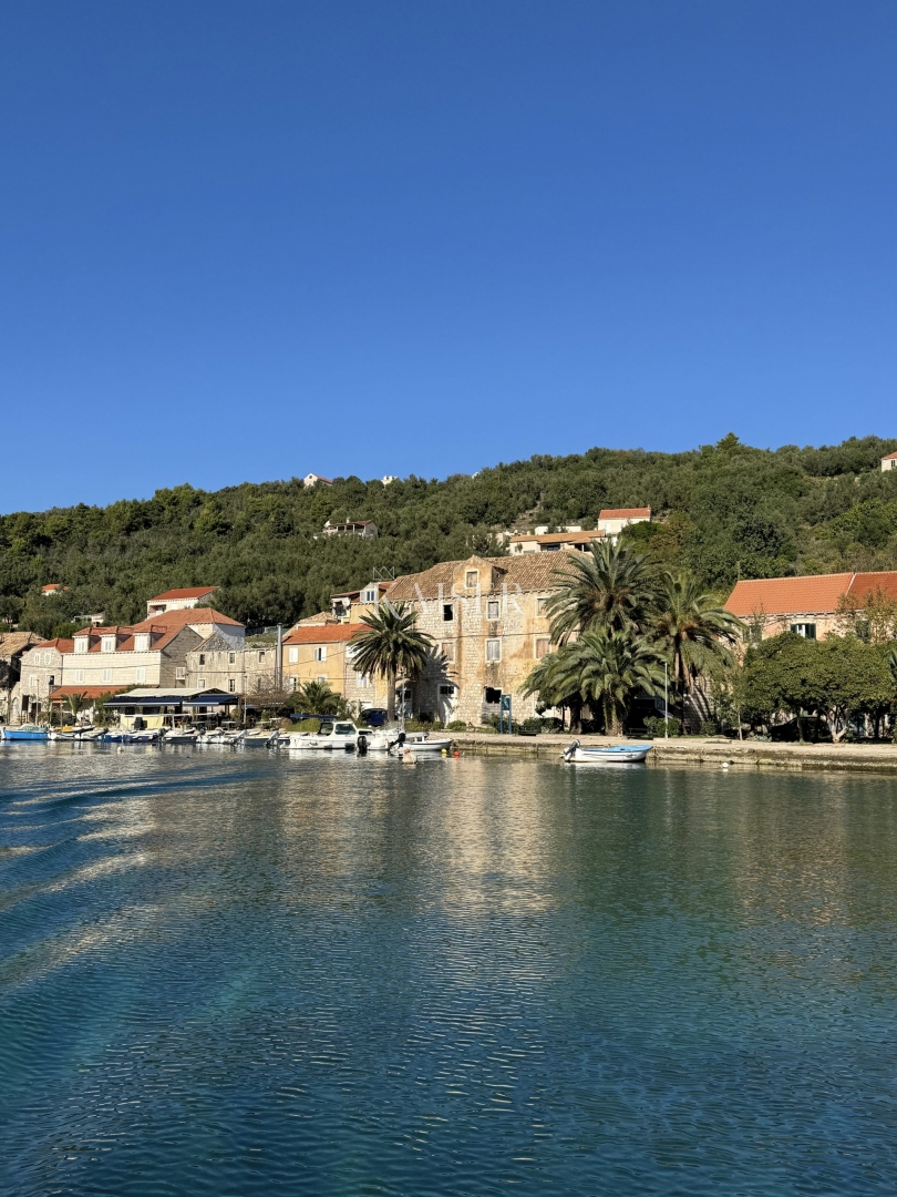 Palazzo storico a Sipanska Luka