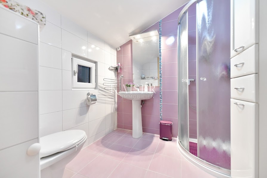 Zara, Vir - bella casa di famiglia 331m2 - 890.000 euro a 300 m dalla spiaggia