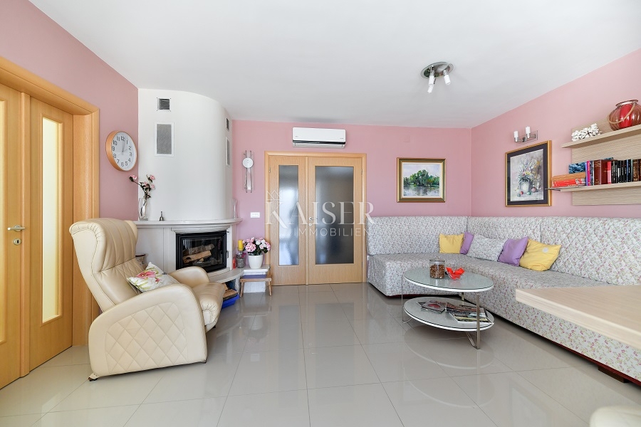 Zara, Vir - bella casa di famiglia 331m2 - 890.000 euro a 300 m dalla spiaggia