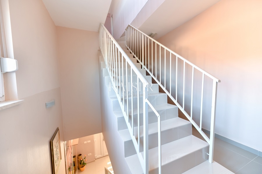 Zara, Vir - bella casa di famiglia 331m2 - 890.000 euro a 300 m dalla spiaggia