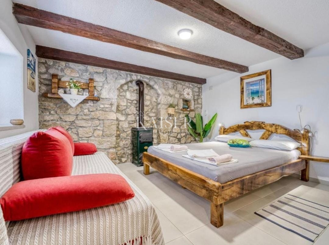 Crikvenica - casa in pietra con una bellissima vista