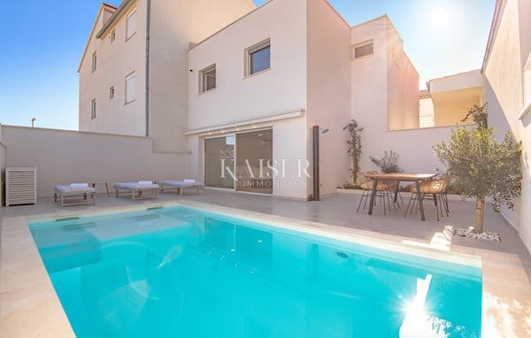 Villa Zablaće, Šibenik - Okolica, 470m2