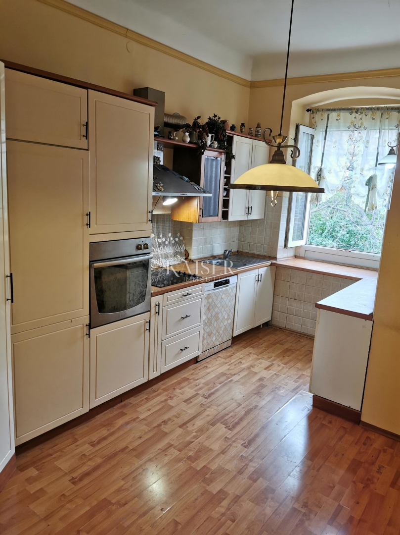 Rijeka, Centro - appartamento 114 m2, vicino al Korzo