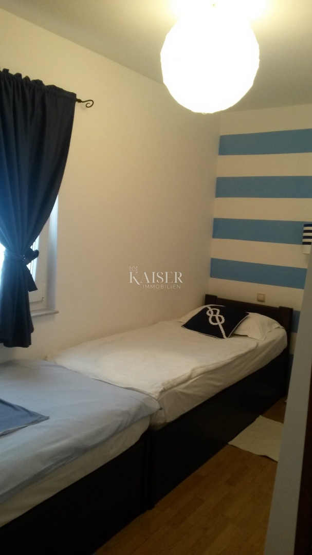 Otoki Pašman, Dobropoljana: Casa bifamiliare 1a fila dal mare