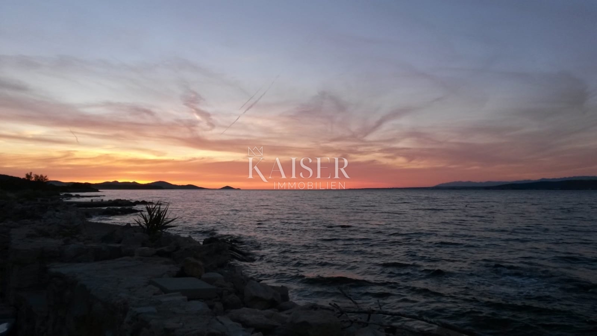 Otoki Pašman, Dobropoljana: Casa bifamiliare 1a fila dal mare