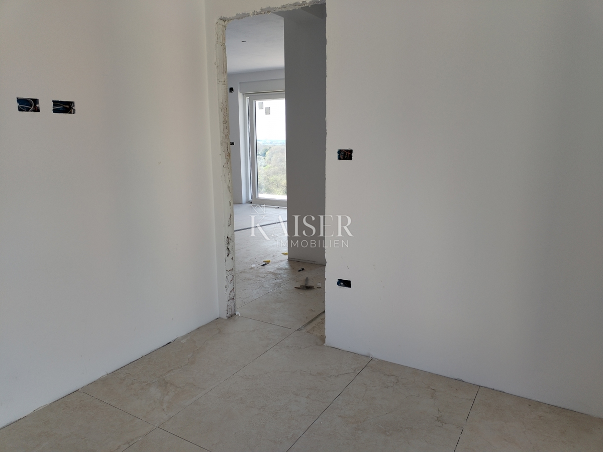 Istria, Umag, appartamento con vista mare e terrazza sul tetto