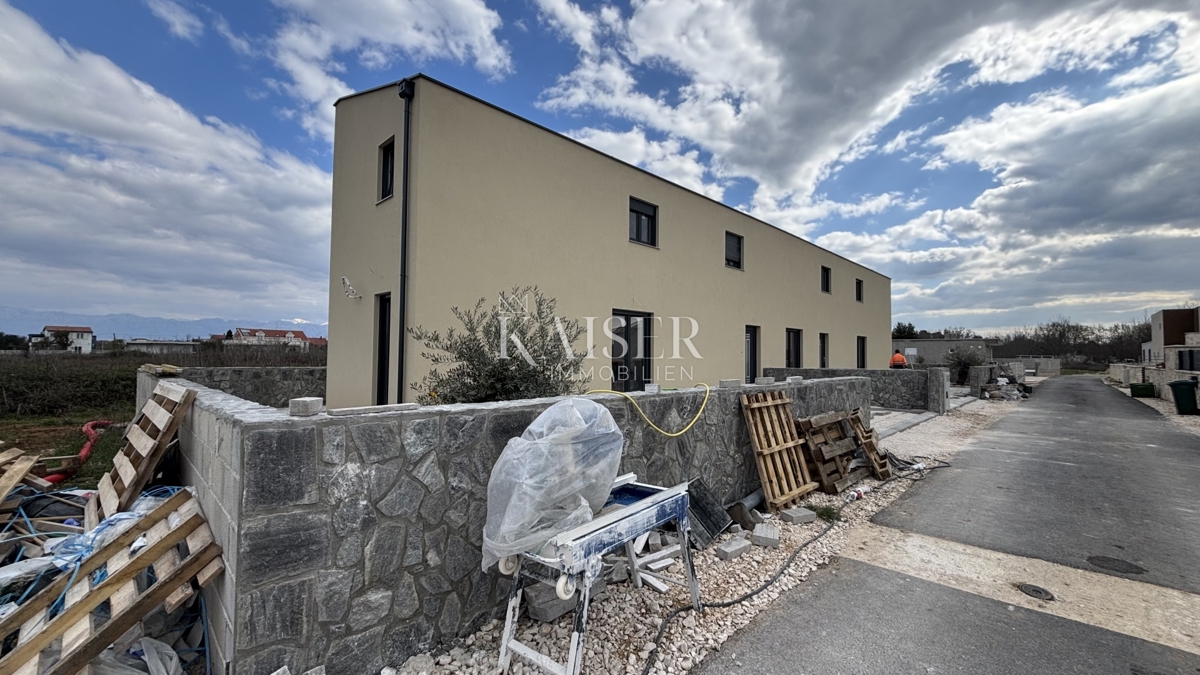 Zadar, Privlaka - nuova casa con giardino, a 600 m dal mare