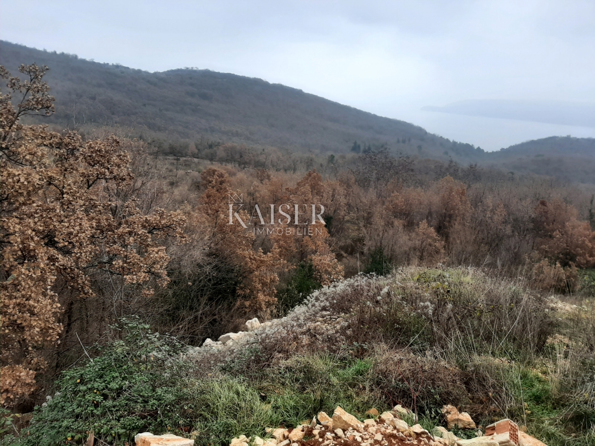 Brseč, Mošćenička Draga, 2.585m2