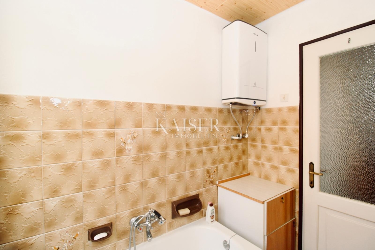 Opatija, Lovran – Piano di una casa familiare con terrazza e giardino al centro