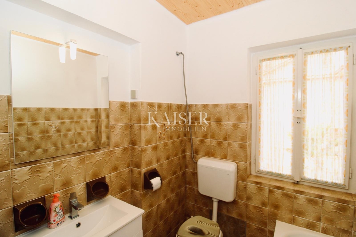 Opatija, Lovran – Piano di una casa familiare con terrazza e giardino al centro