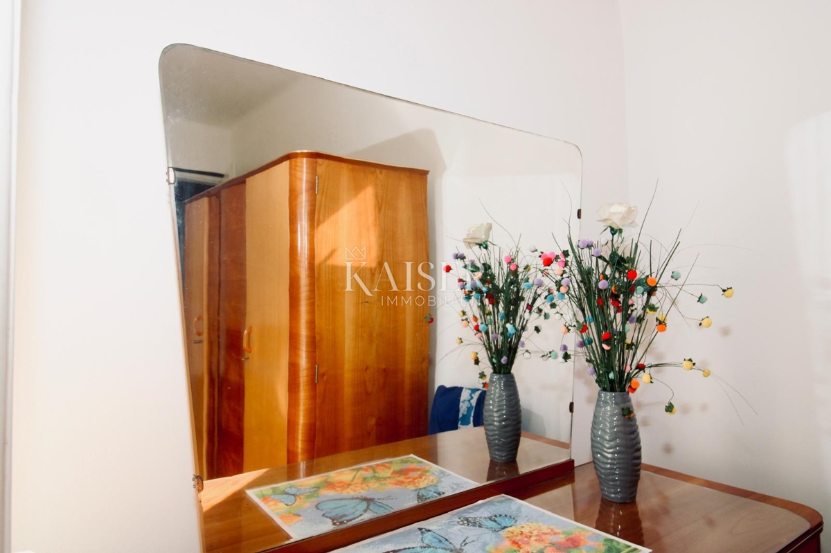 Opatija, Lovran – Piano di una casa familiare con terrazza e giardino al centro