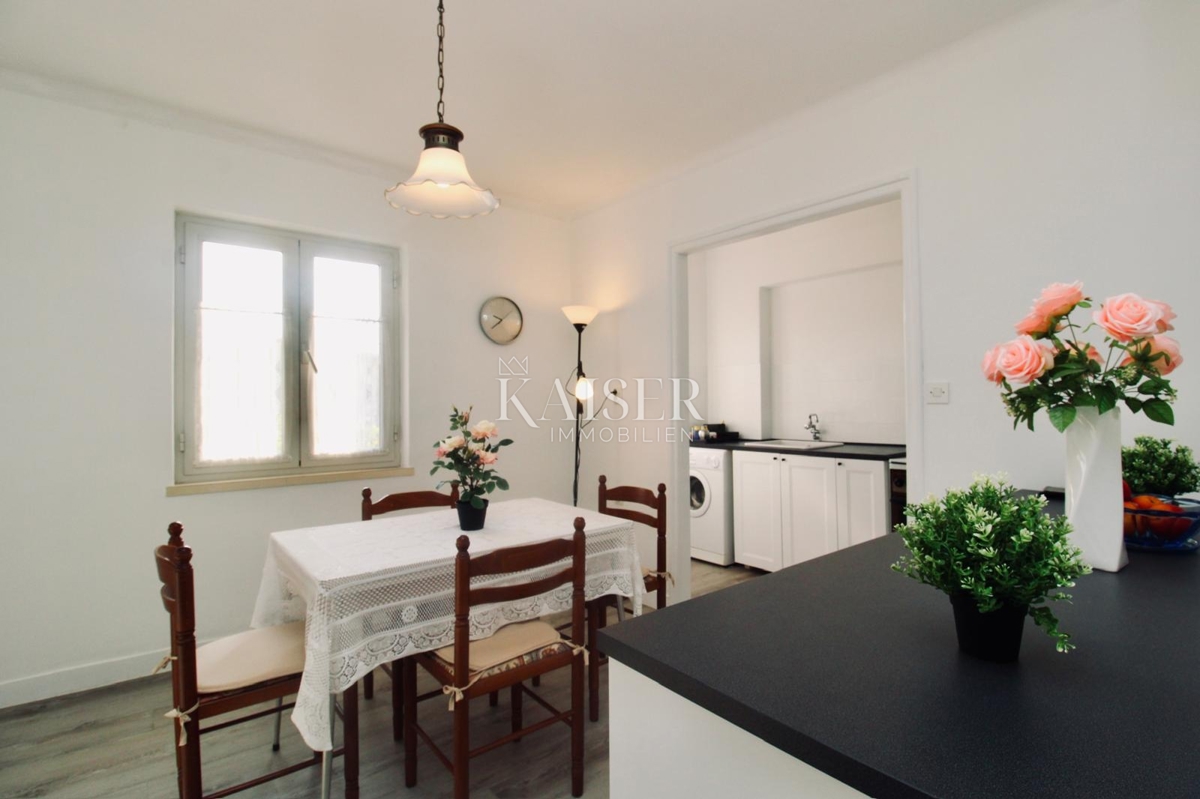 Opatija, Lovran – Piano di una casa familiare con terrazza e giardino al centro